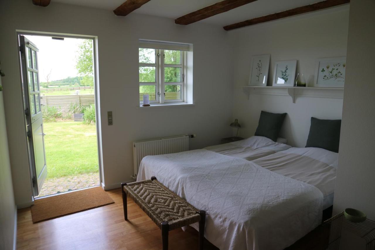 Birkelygaard Bed & Breakfast Hårby エクステリア 写真
