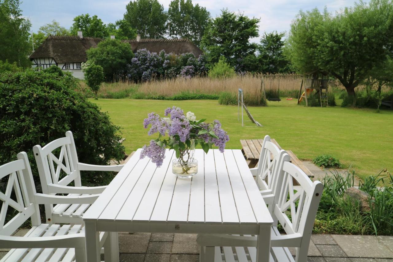Birkelygaard Bed & Breakfast Hårby エクステリア 写真